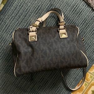 Michael Kors Crossbody & Handbag